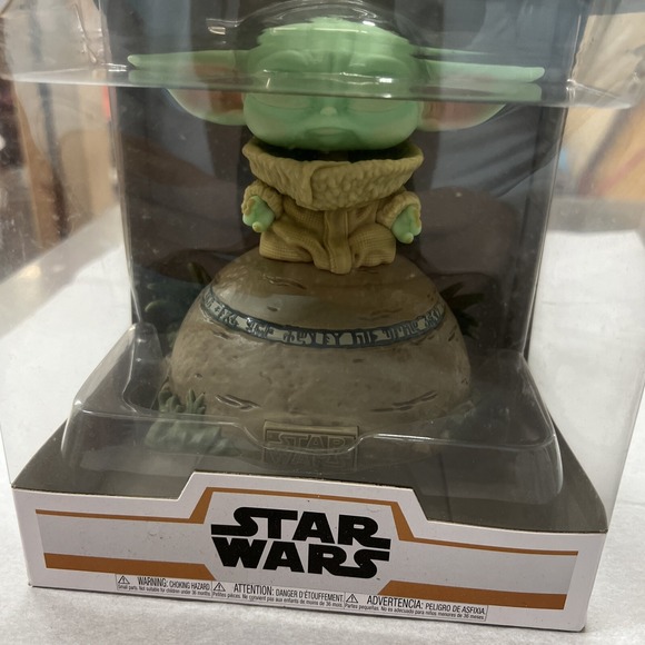 Funko Pop! Deluxe: Star Wars - Grogu Using the Force #485 Box Imperfections - Picture 2 of 10